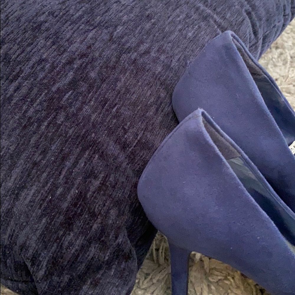 Mossimo Silver Point Pumps - Picture 11 of 11